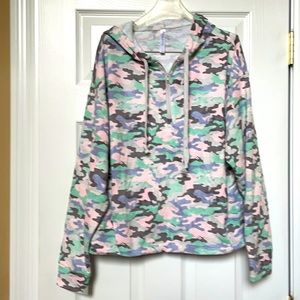 EUC Fabletics muted multicolor hoodie sweatshirt